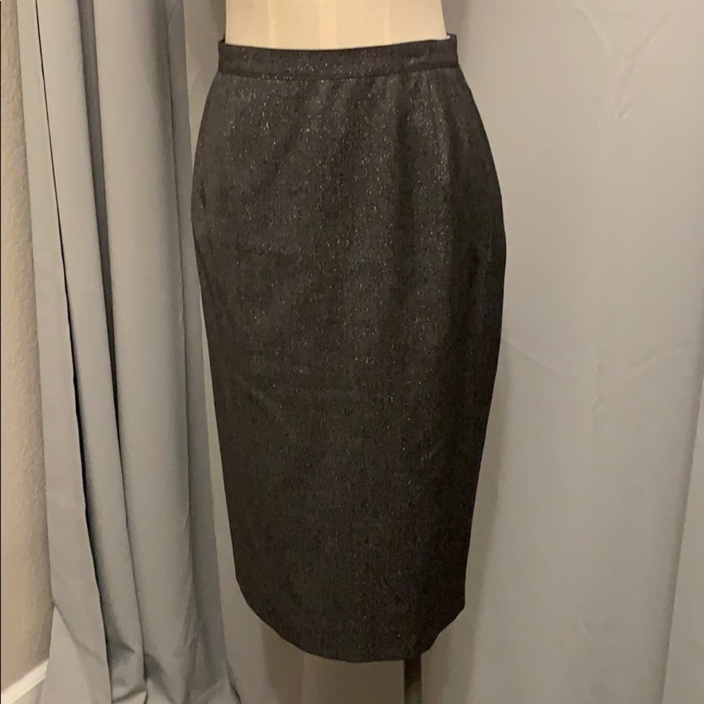 Women’s Italian Gray shimmery pencil skirt  Size 8